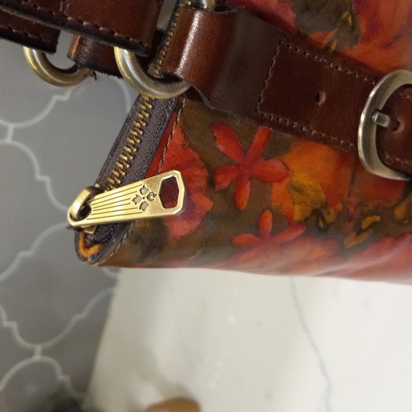 Patricia Nash Handbag - Picture 3 of 7